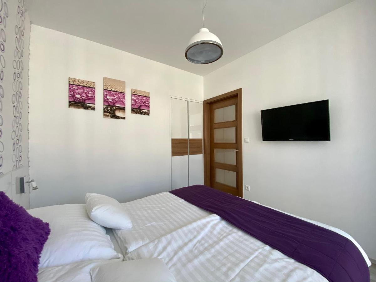 Apartman Rubin Sarvar Luaran gambar